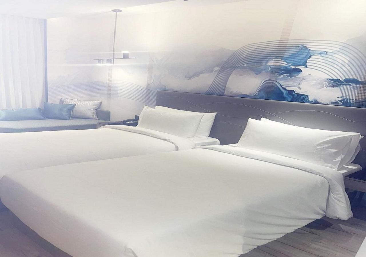 Park Inn by Radisson Surat Bagian luar foto
