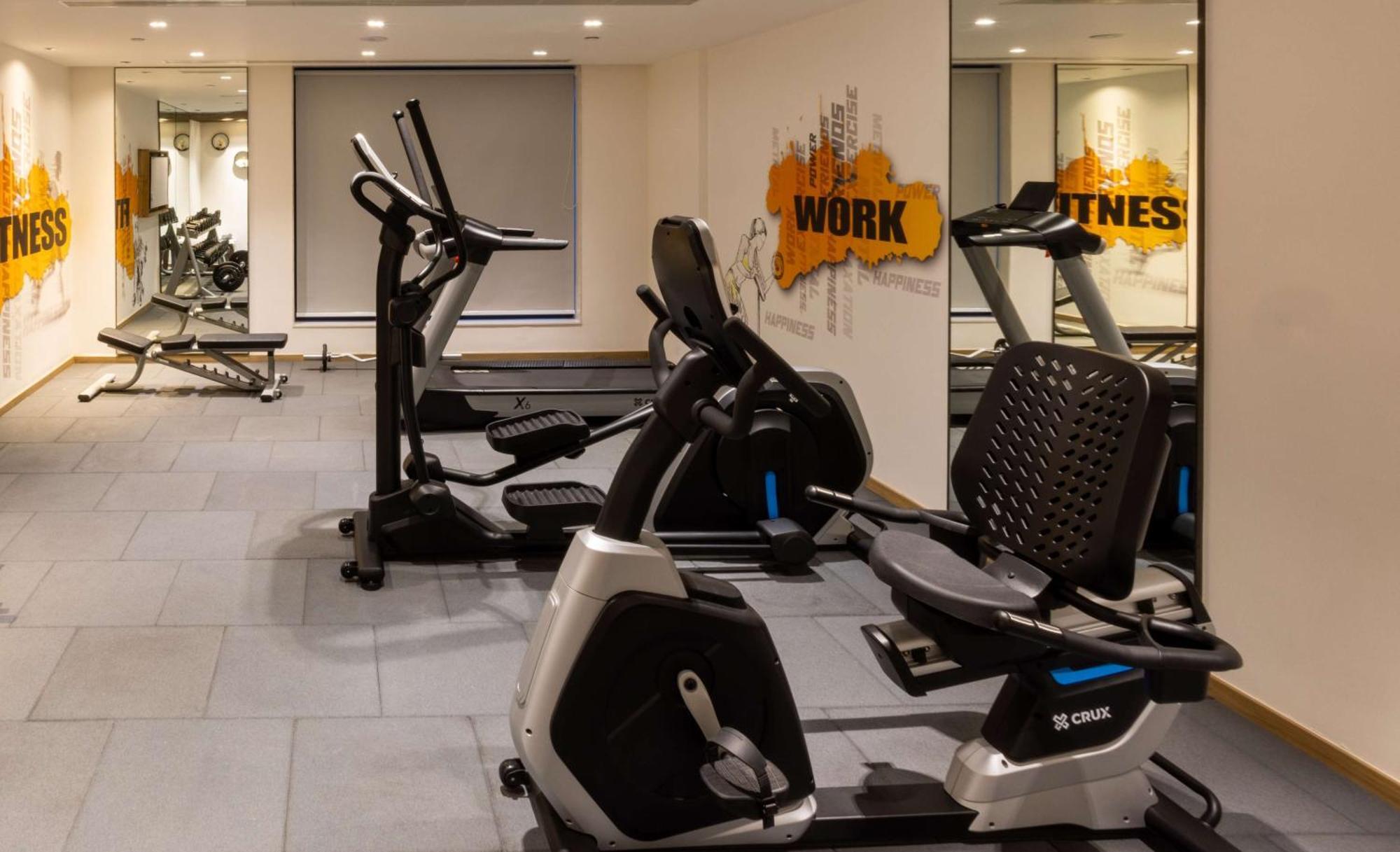 Park Inn by Radisson Surat Bagian luar foto